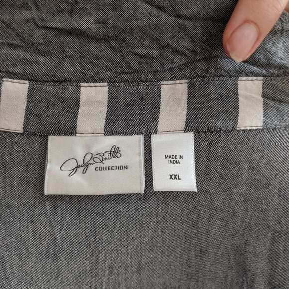 ☘️Jaclyn Smith gray button up vest - Picture 2 of 6